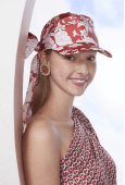 Cap with flowers red