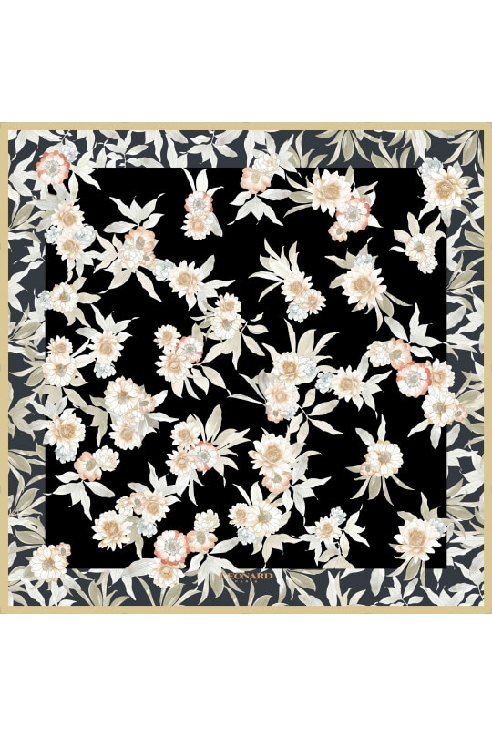 SQUARE 90x90 IN SILK