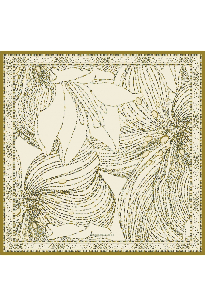 SQUARE 70x70 IN SILK
