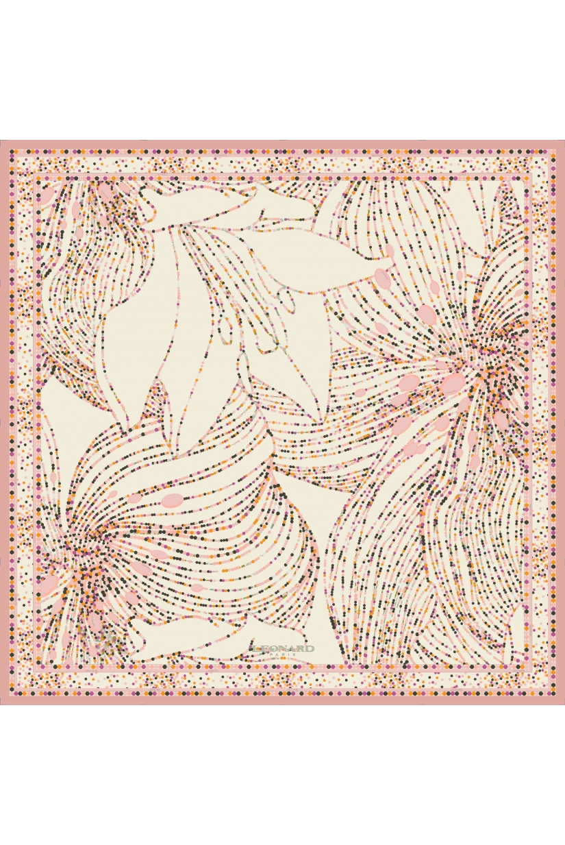 SQUARE 70x70 IN SILK