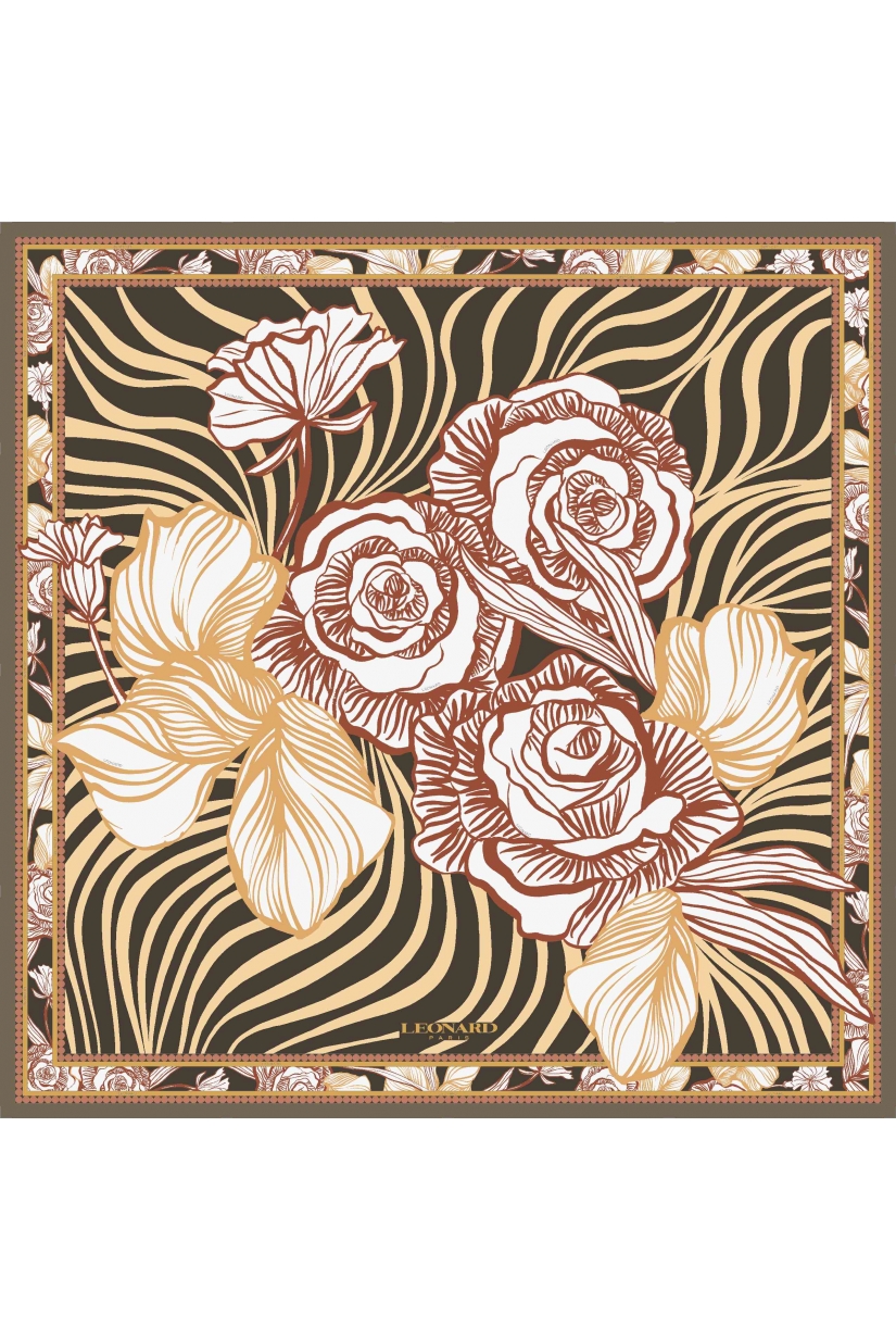 SQUARE 70x70 IN SILK