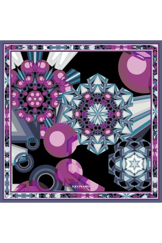 SQUARE 90x90 IN SILK