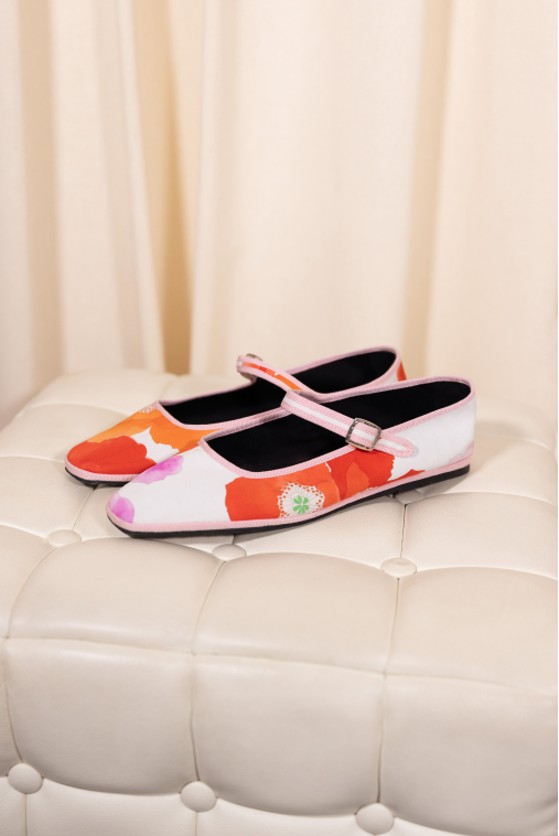 Furlanes Mary Janes White Poppies