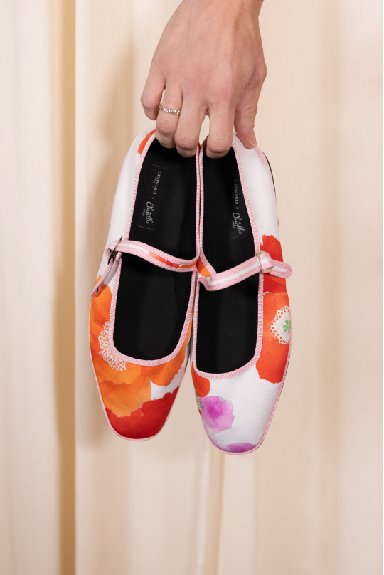 Furlanes Mary Janes White Poppies